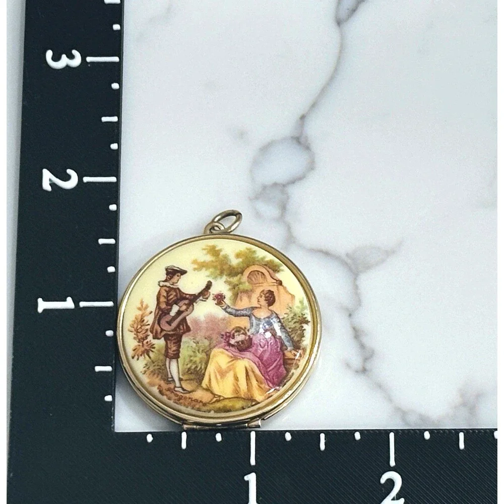 Vintage Photo Locket Pendant Gold Tone Round Large Fragonard Courting Couple